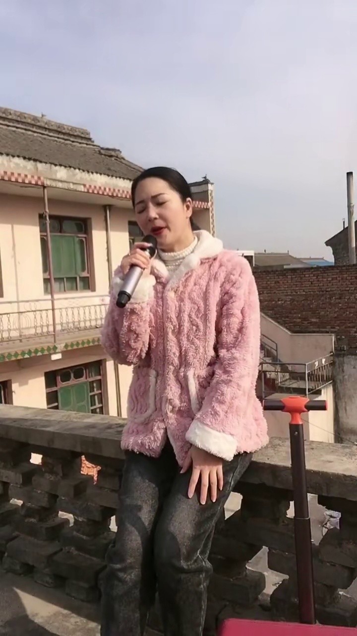 刘妍带着徒弟圆宝儿视察工厂热门作品推广感谢工作vlog