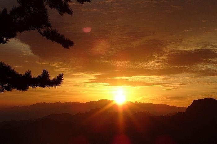 - 三生江南《你是我唯一的执着》