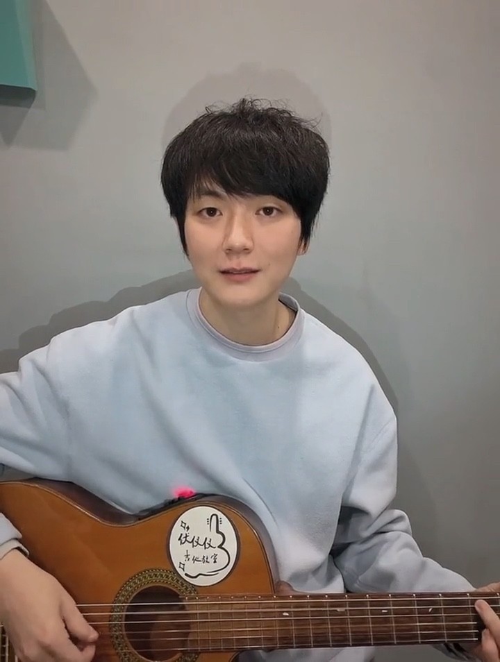 - 伏仪《时光采样》