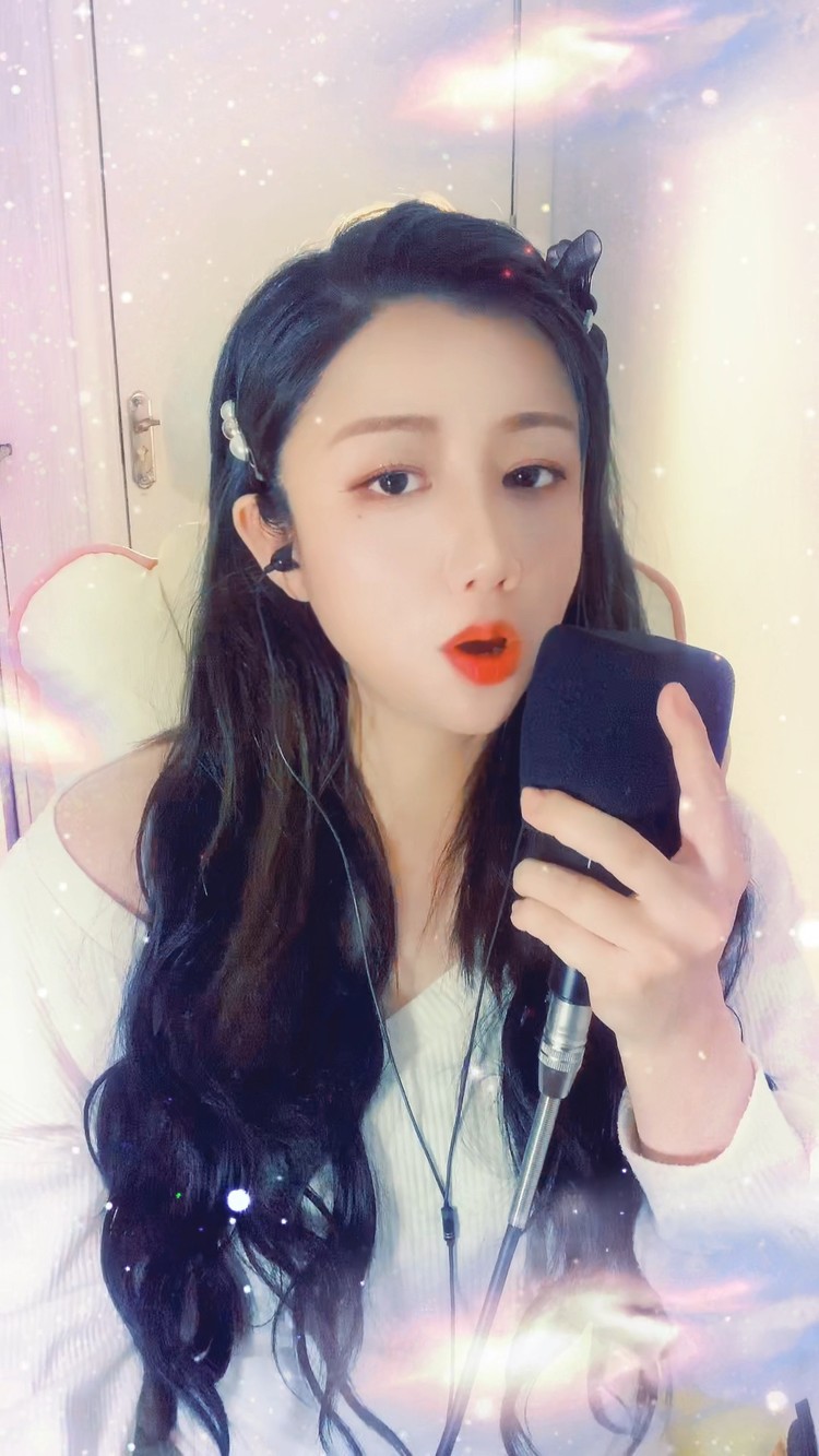 刘玥含退后初闻不识曲中意再闻已是曲中人