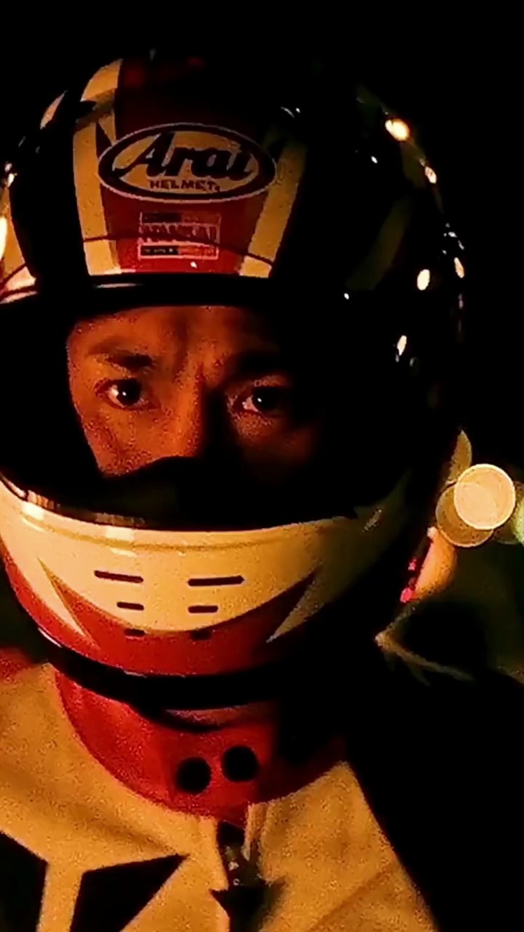 刀郎:他是否用一首歌,让你想起曾经有过那么一场雪-高清mv在线看-qq音