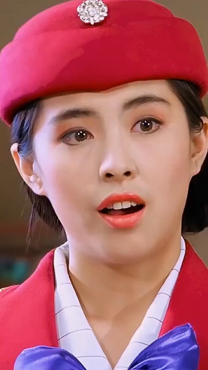  - 艳光四射，不可逼视