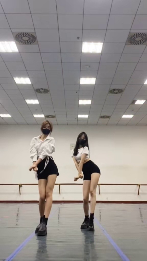 422022-01-31上传者:音乐故事集jacee编舞5352022-01-30上传者:爱丽丝