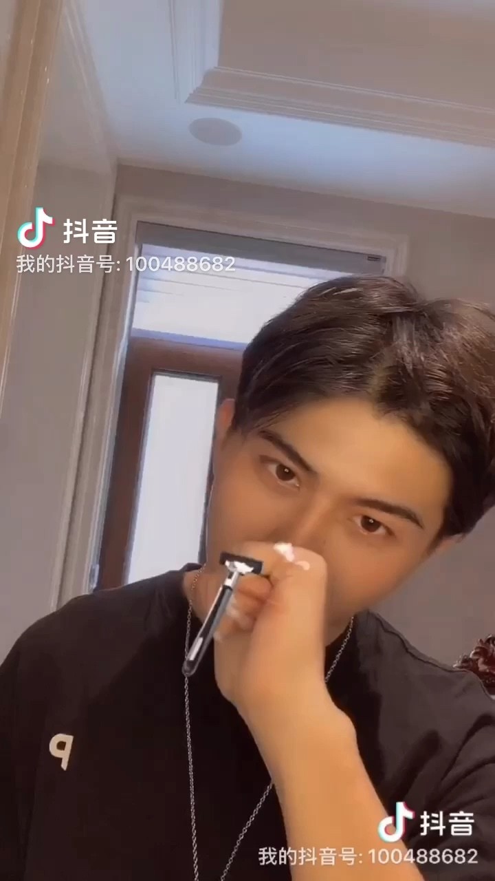  - 播音男的无聊时刻