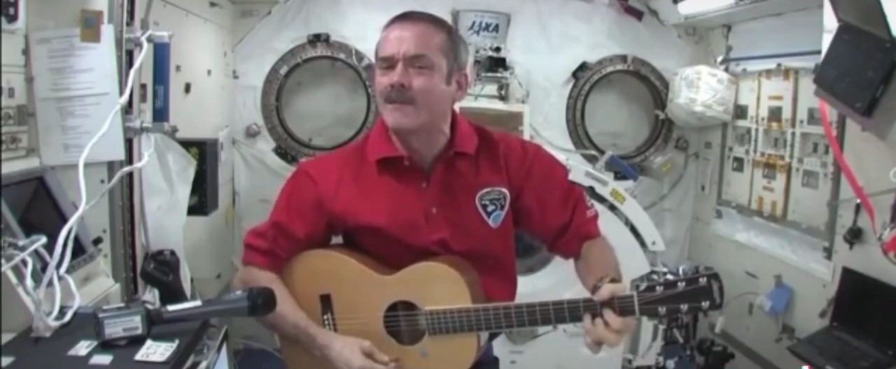  - 在太空弹吉他是什么体验