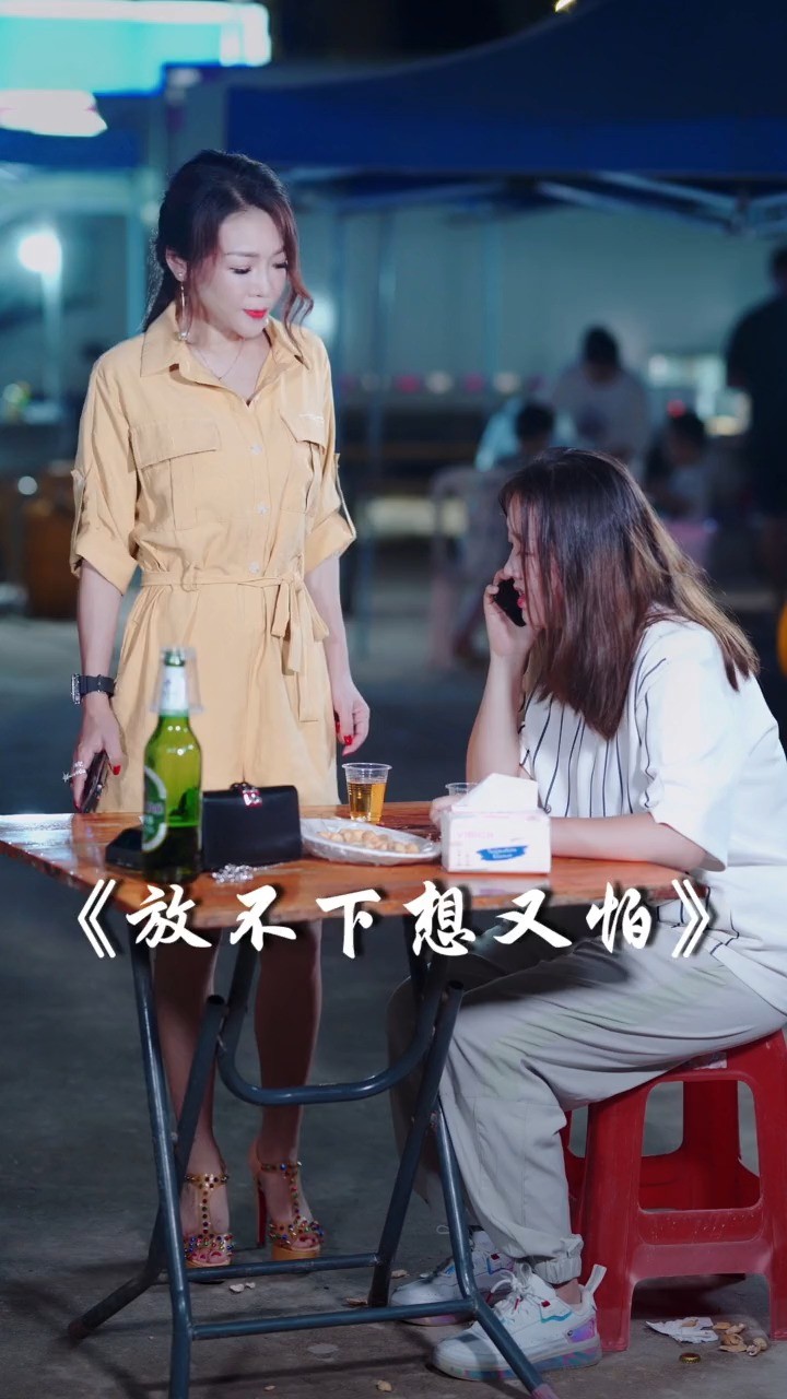 沙哑的声音唱哭了多有故事的人灵魂歌手伤感音乐放不下想又怕