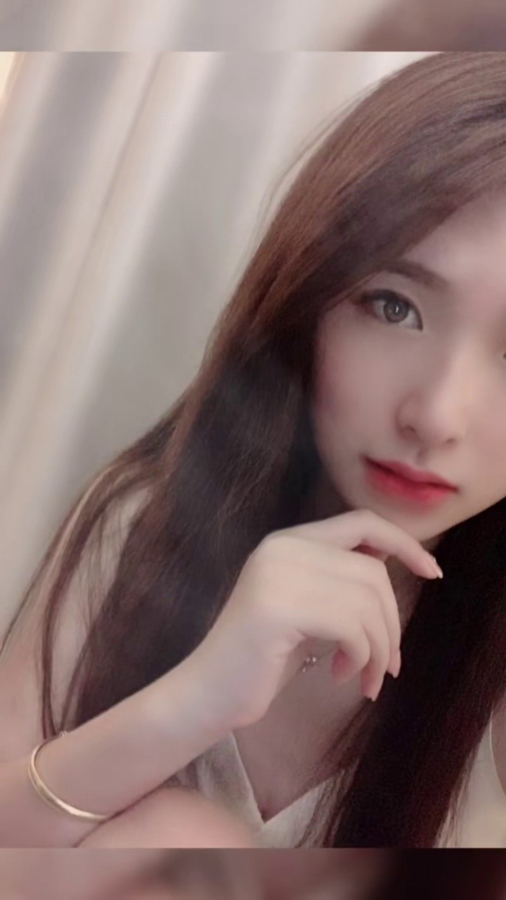 潇公子(刘潇)《寂寞才说爱》-翻唱版,总能听出不一样的感觉.