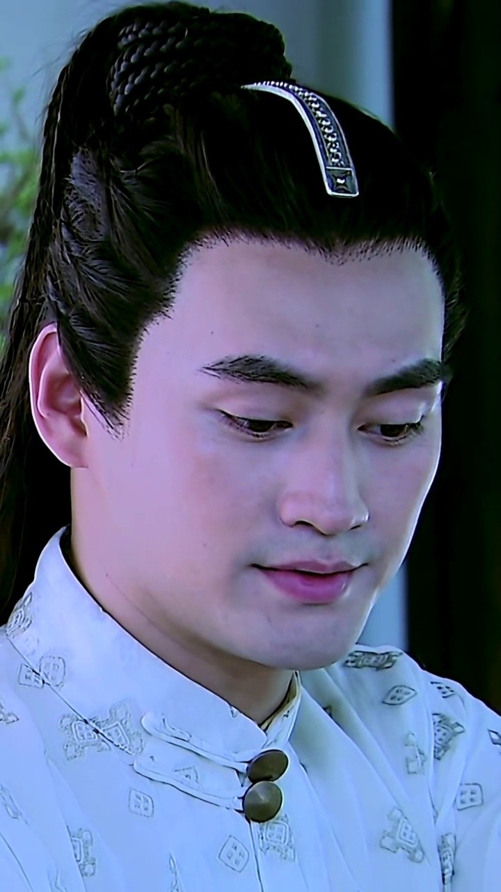 玲珑母亲的身世之谜也被揭开她的身份也是神主袁弘玲珑精彩片段不同