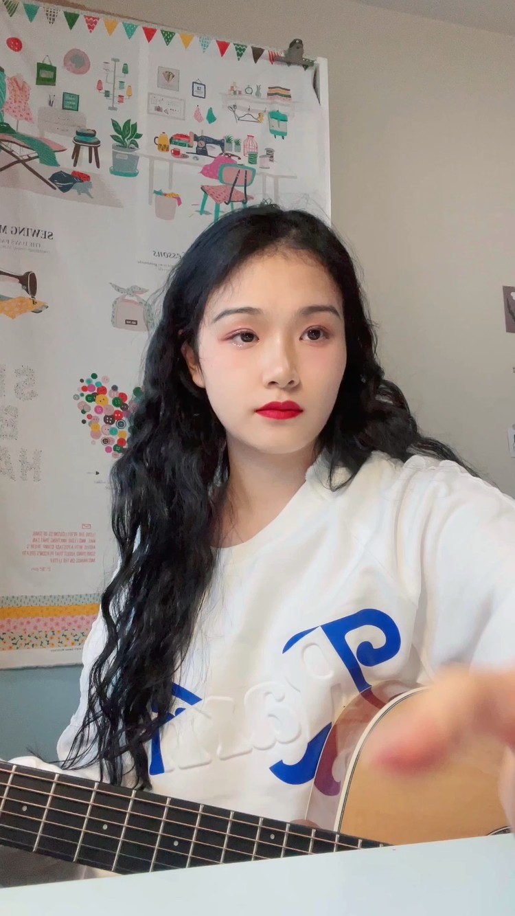  - 【鱼子酱酱翻唱】《日不落》cover蔡依林