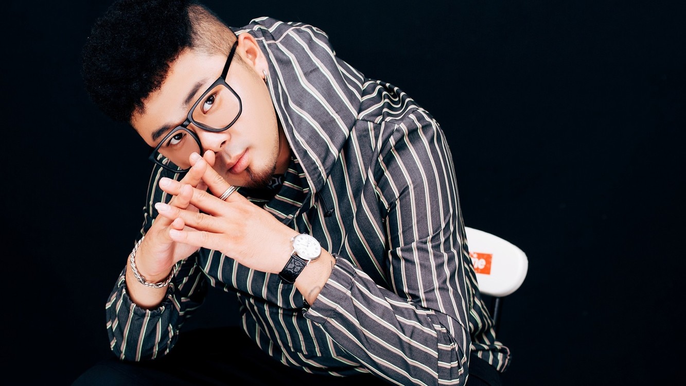 王韵不为旧的悲伤而悲伤苦涩的爱丢进过往怎会如你美好所想