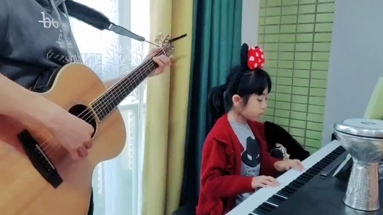  - 与小妞合奏一曲