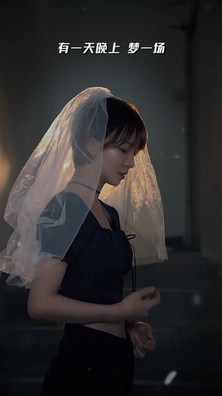 - 门打开那瞬间,我还以你来了,没想到是... #你还要我怎样