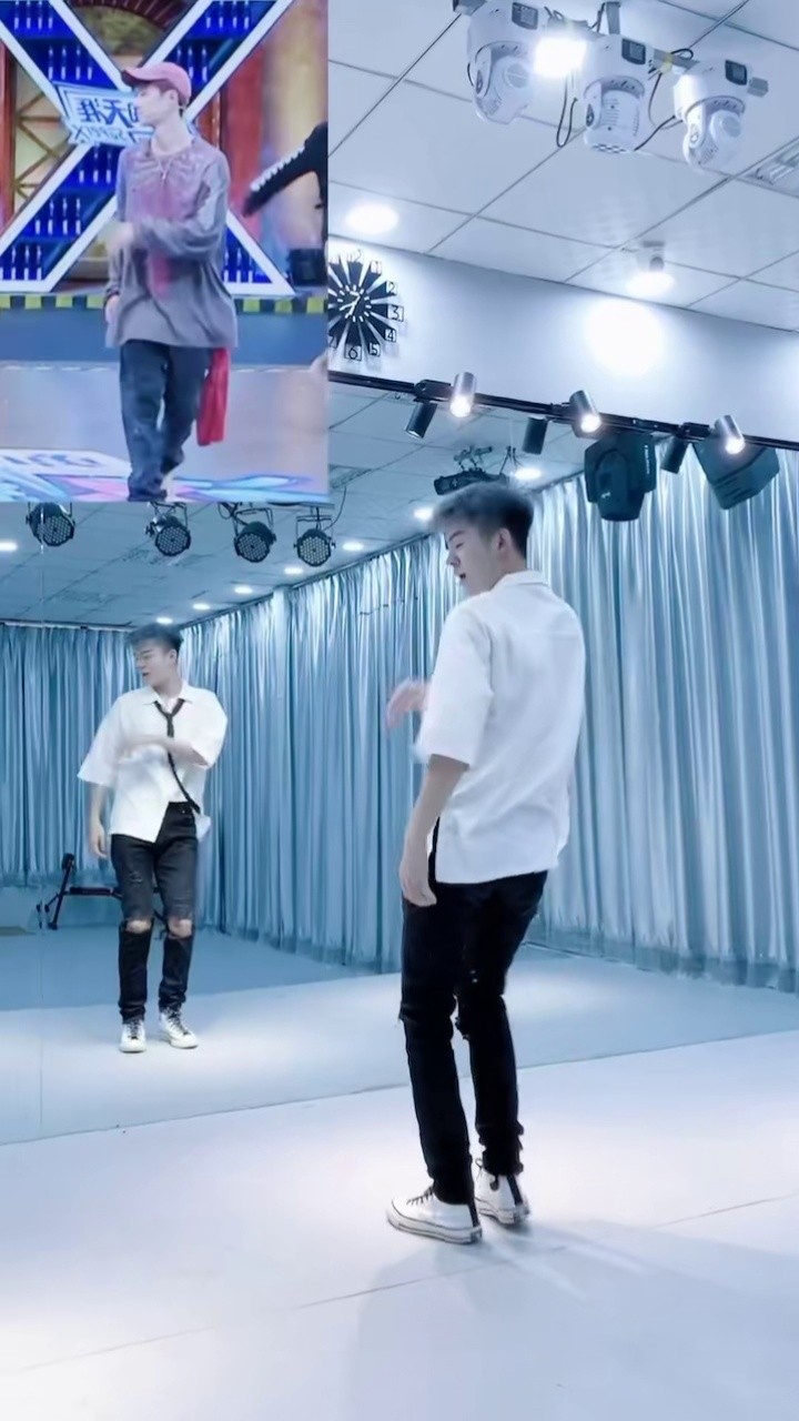 来呀男生跳女团舞是不是很可爱呀!哈哈哈!    #变速版女团舞挑战