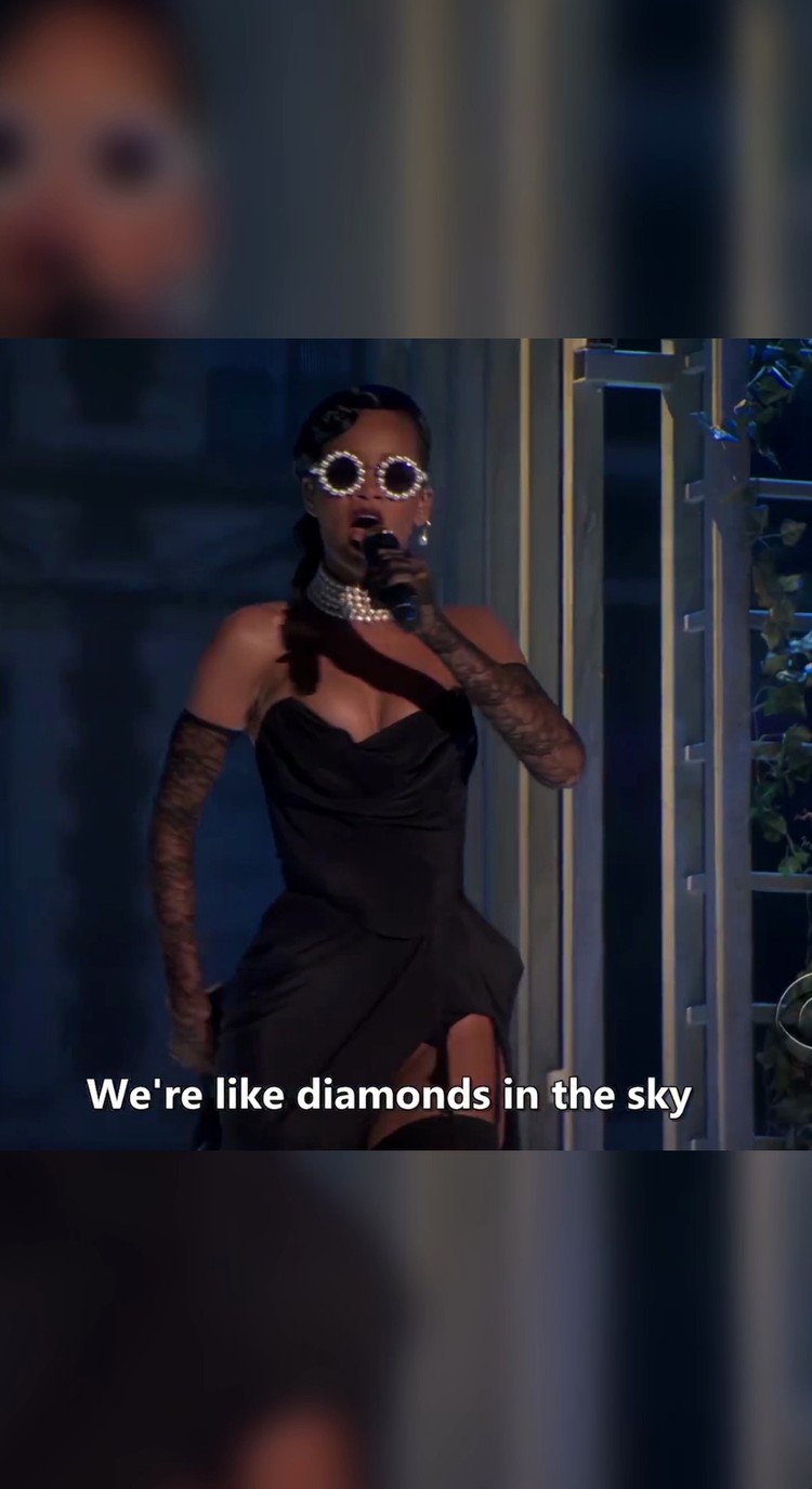 蕾哈娜rihanna《diamonds》维密现场!