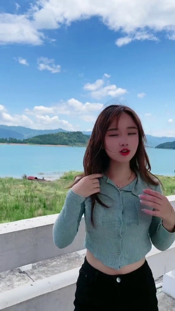 颜久冰 我是小熊饼干 爱吃小区保安