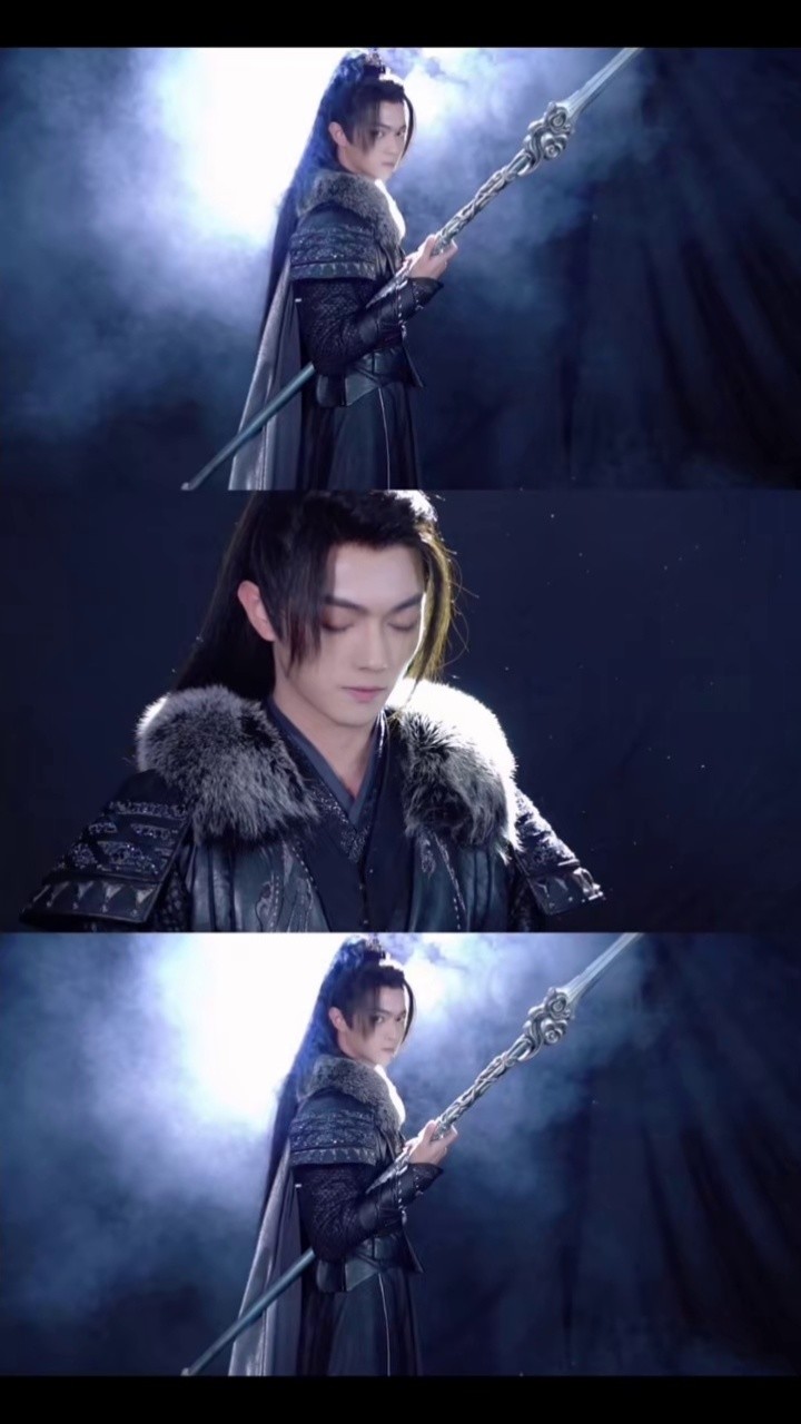 剧版雪鹰领主定妆  一番大男主#许凯 东伯雪鹰银白的雪域里,他,英气