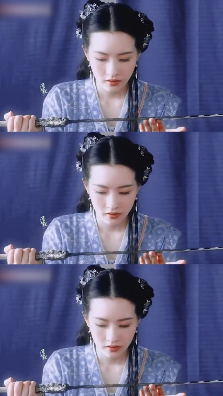 玲珑 这是哪里来的小贼 这么可爱 #辛云来 #檐上猫