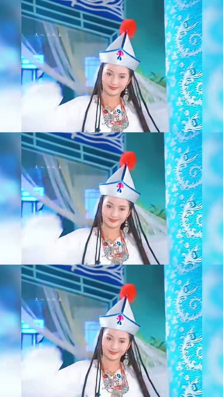 当年全剧最喜欢的造型就是含香的,谁童年时不想要一个她的毛球球帽子