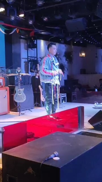 - 是不是你唇忘记了了我的吻,忘记了我这个爱你的人!