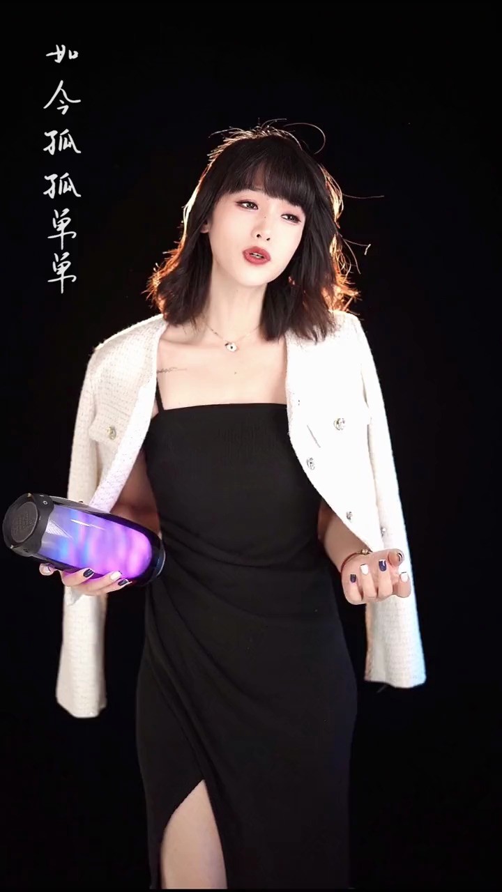靓声深情演唱一首草原天籁《卓玛》,磁性的声音,充满魅力-高清mv在线