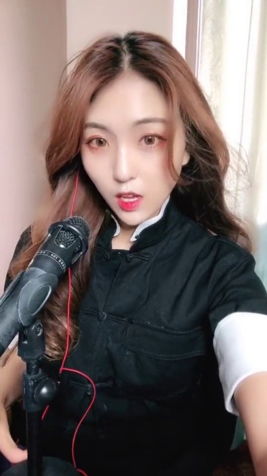 烟嗓音小姐姐《我的将军啊》,霸气侧漏-高清mv在线