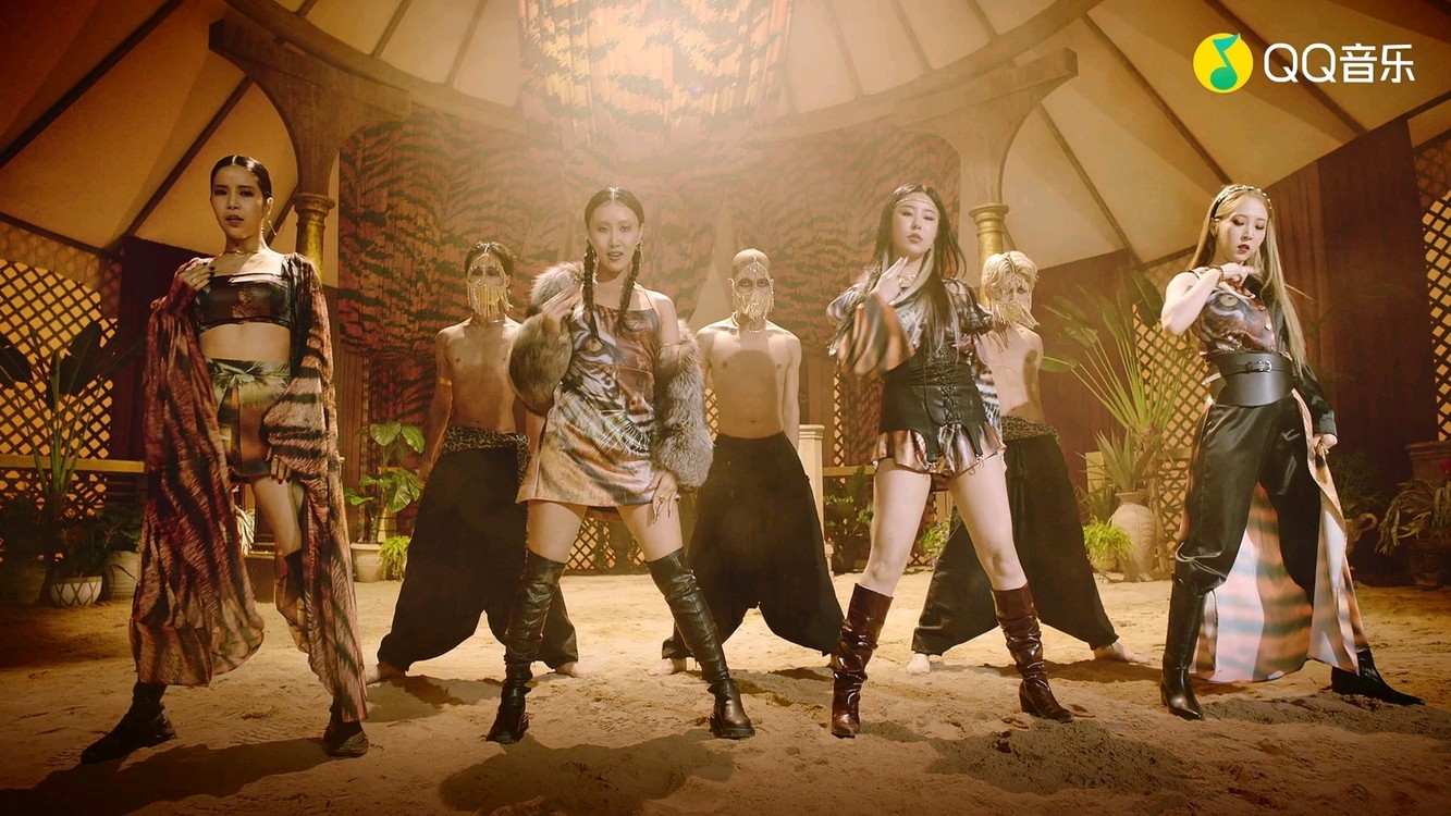 南韩五大top女团mamamoo现场演唱三首抖腿神曲-高清mv