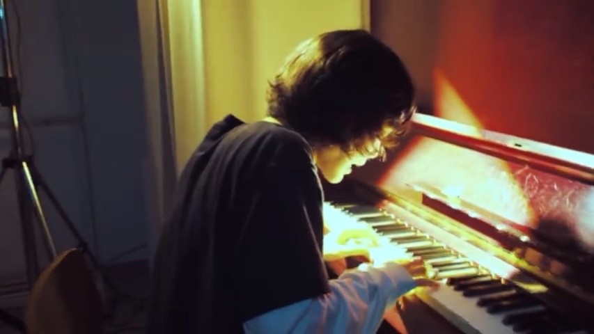  - Mom - カーテンコールのその後で (Music Video)