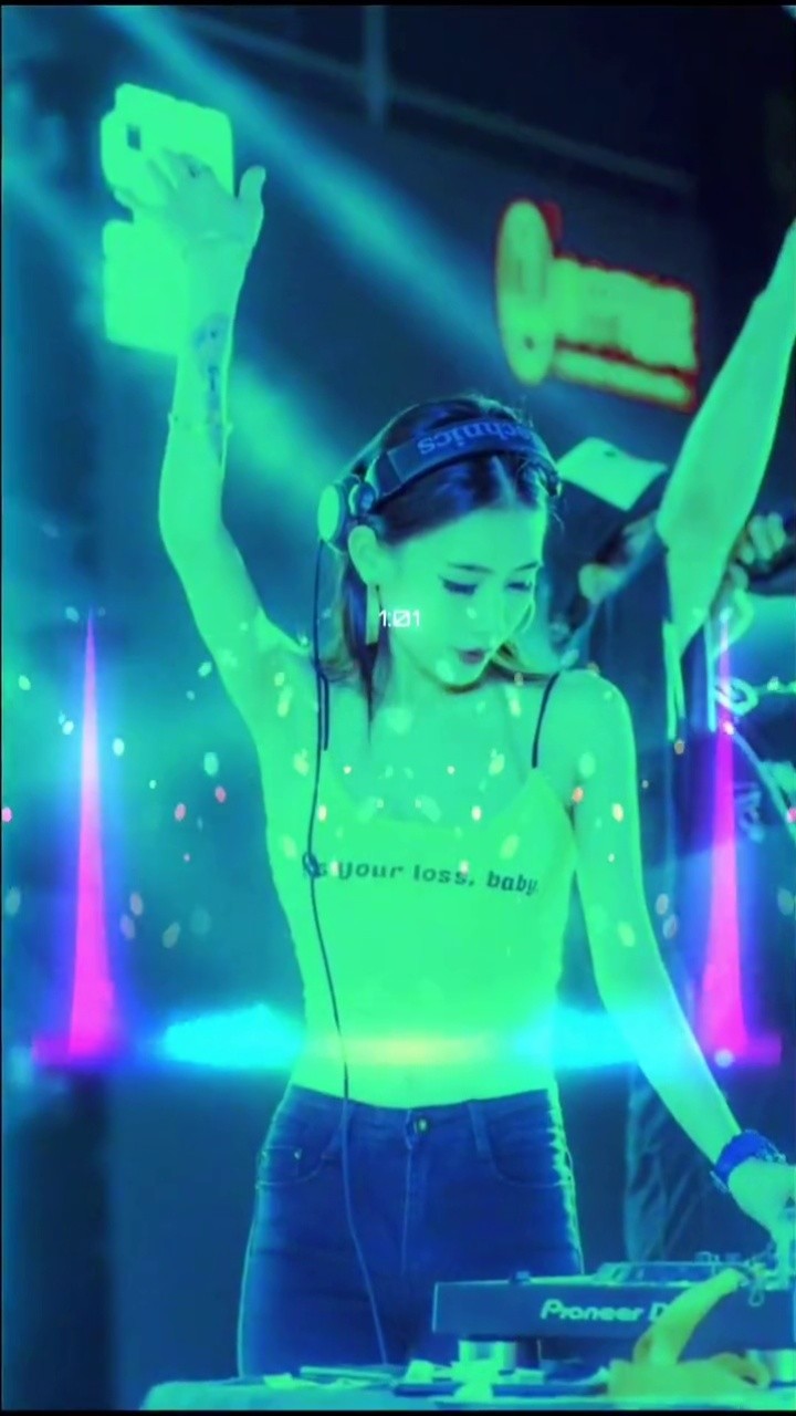 酒吧蹦迪嗨曲之最,太给力了,不知不觉摇起来,8d环绕,带上耳机效果最佳