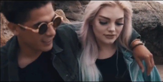  - Cedric Gervais《Touch The Sky》桥都坚固，隧道都光明。