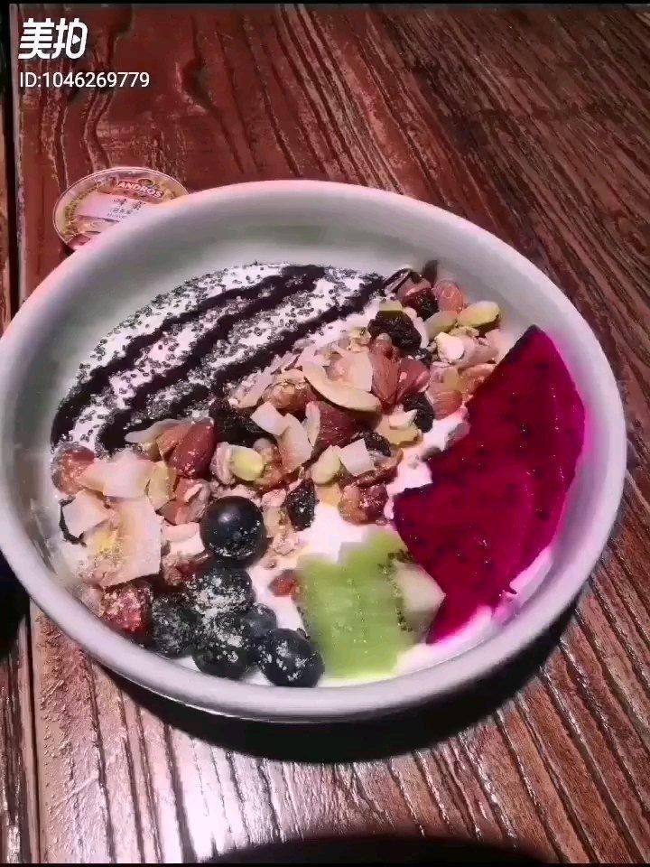  - 大碗吃肉，大口想你。