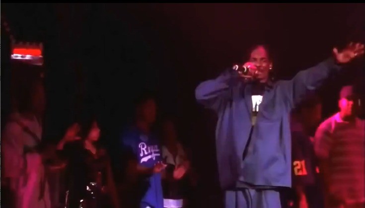 - 【2pac】rap之神唯二被记录的现场以及全息3D影像“复活”tupac