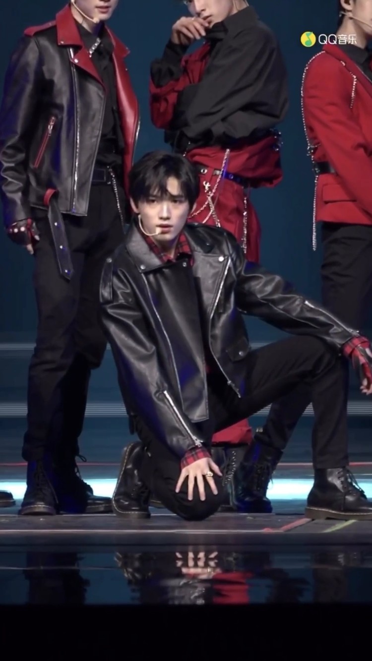 时代少年团《要你管》直拍—宋亚轩