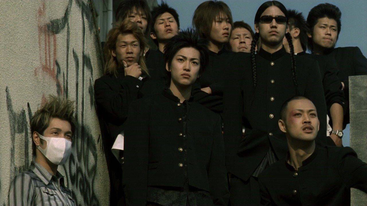 日本杀马特乐队造型不输越南洗剪吹20万人看他们表演