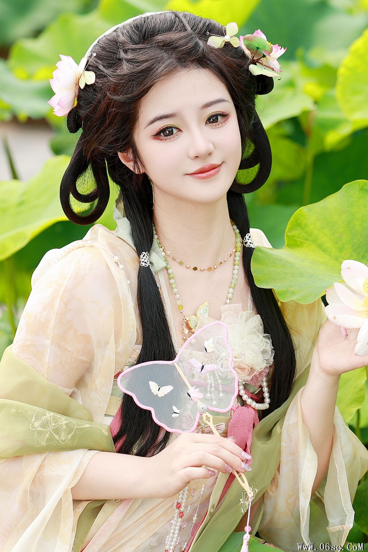YiTuYu艺图语 Vol.7542 Bu Ke Ai De He He Miao[24P]-六色网