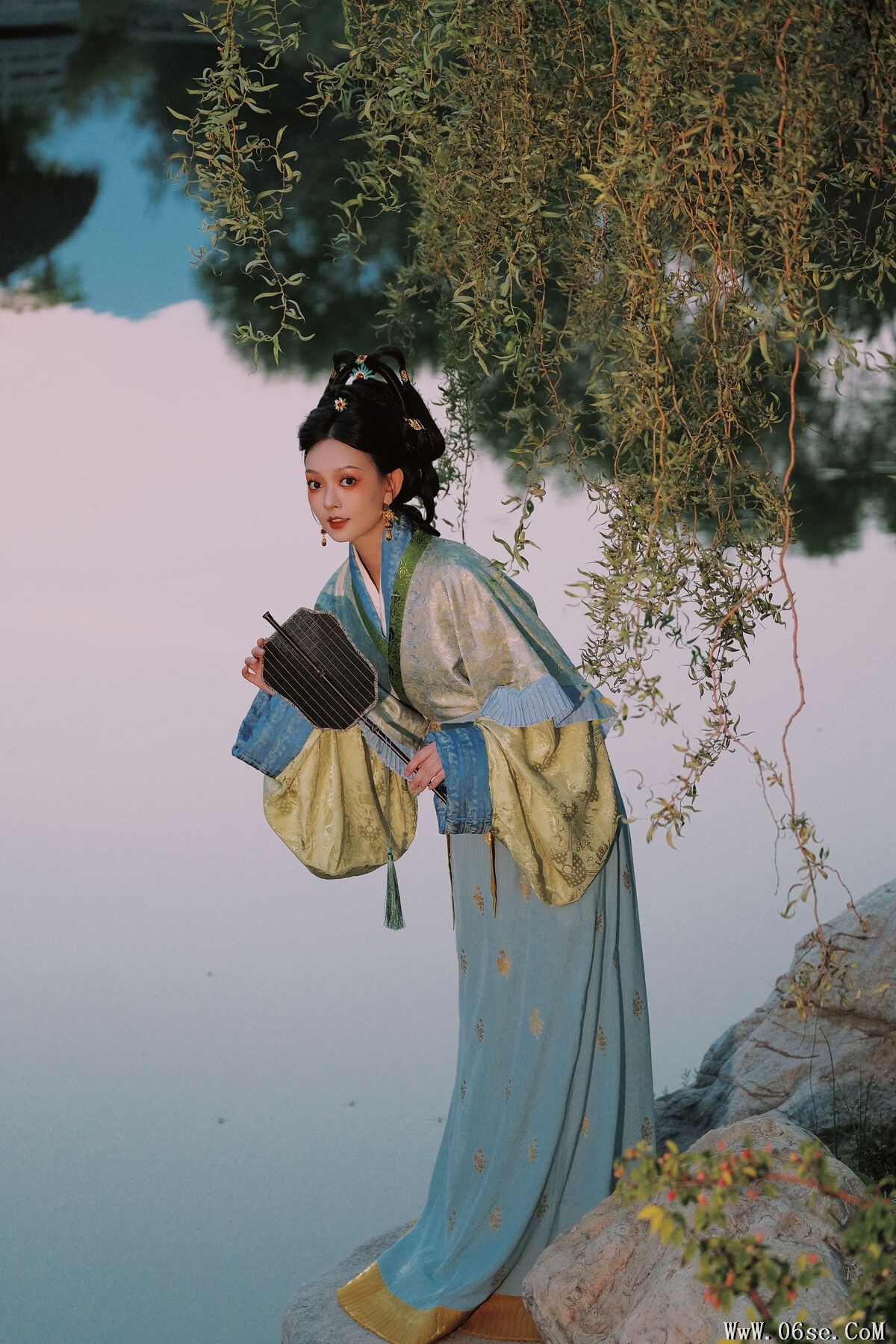 图片[16]-YiTuYu艺图语 Vol.7768 Qiu Qiu[32P]-六色网