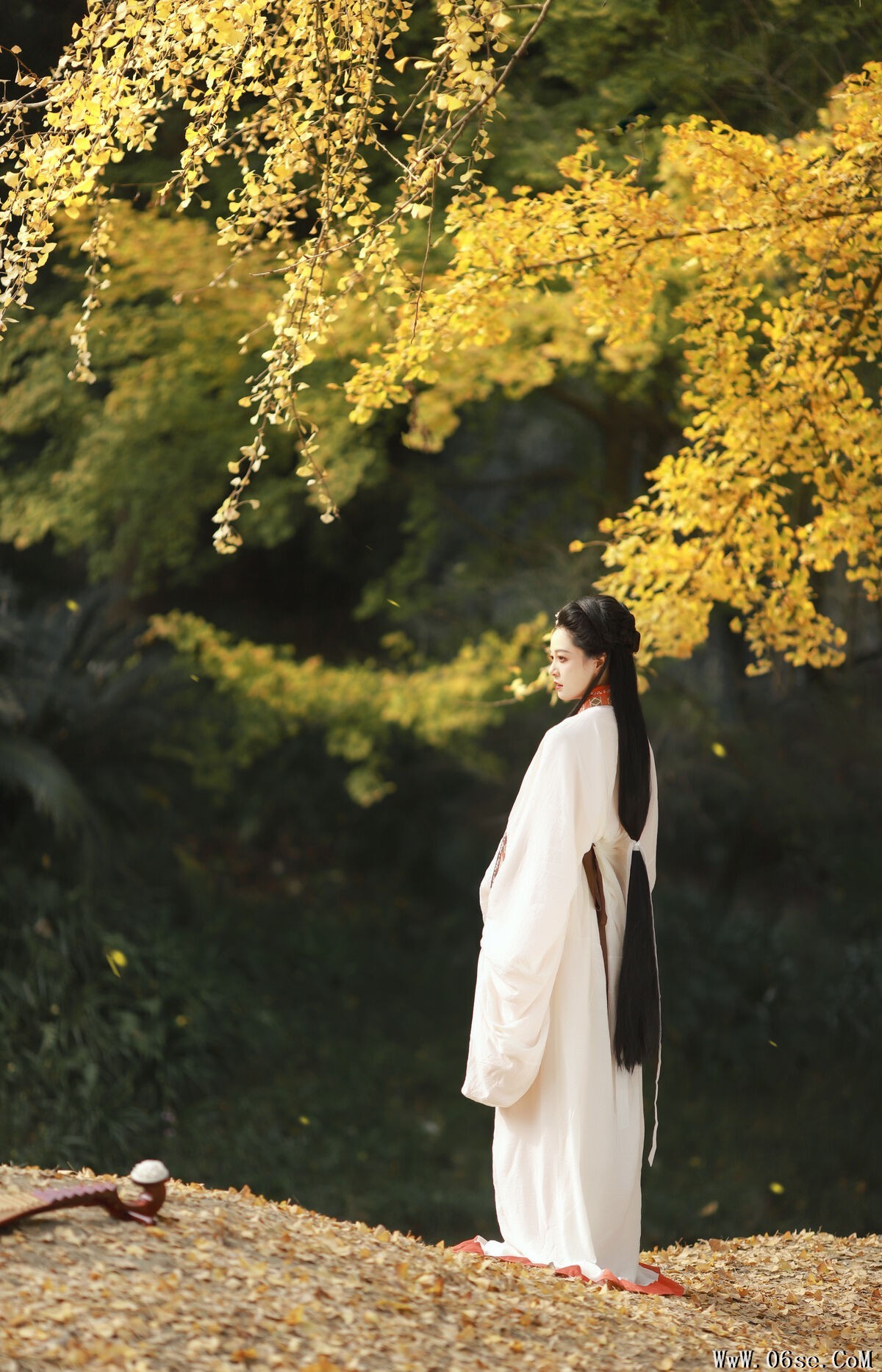 图片[21]-YiTuYu艺图语 Vol.6437 Nu Li Hua Zhuang De Sui Sui[22P]-六色网