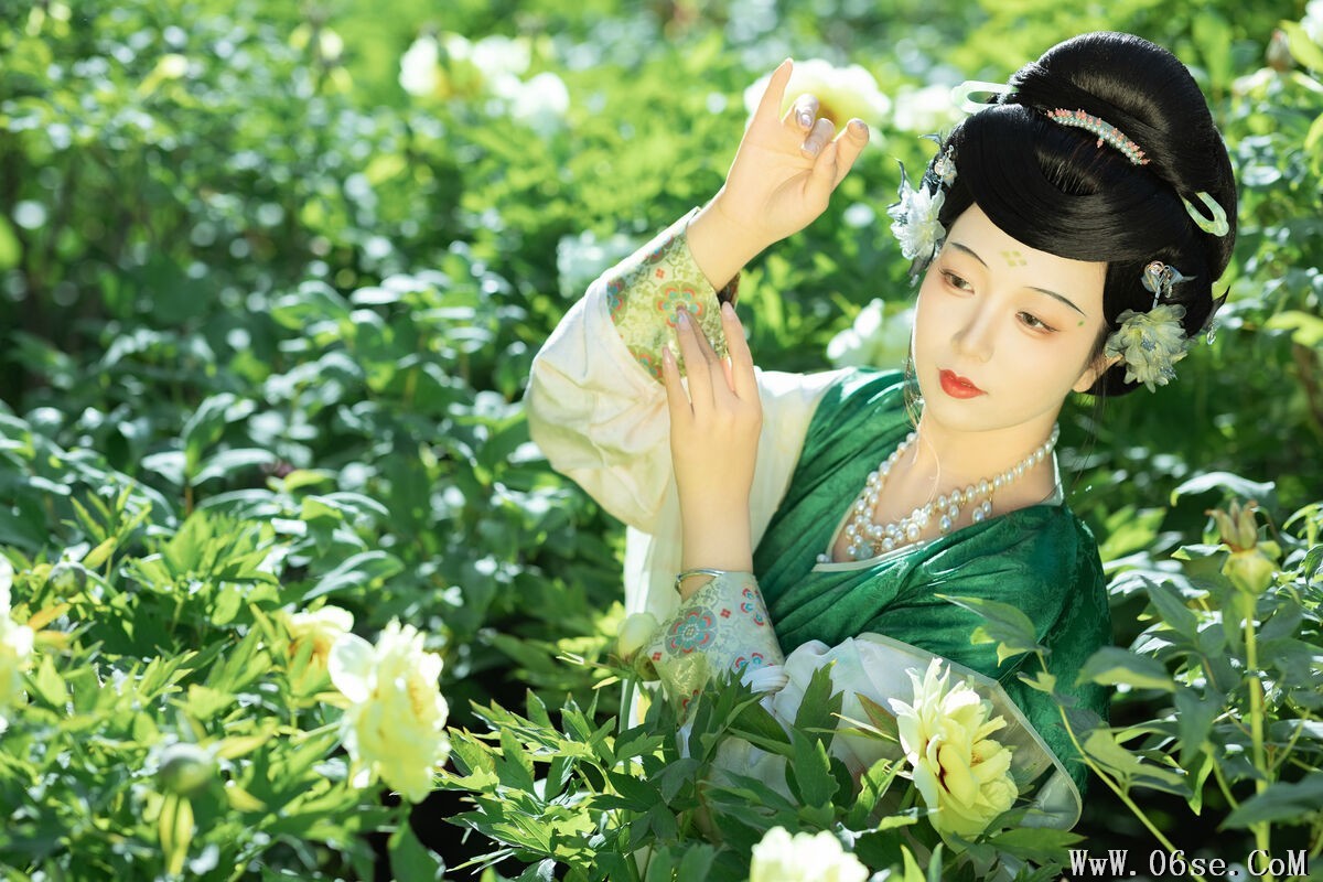 图片[17]-YiTuYu艺图语 Vol.7360 Hu Tu Tu Tu Tu Tu[35P]-六色网