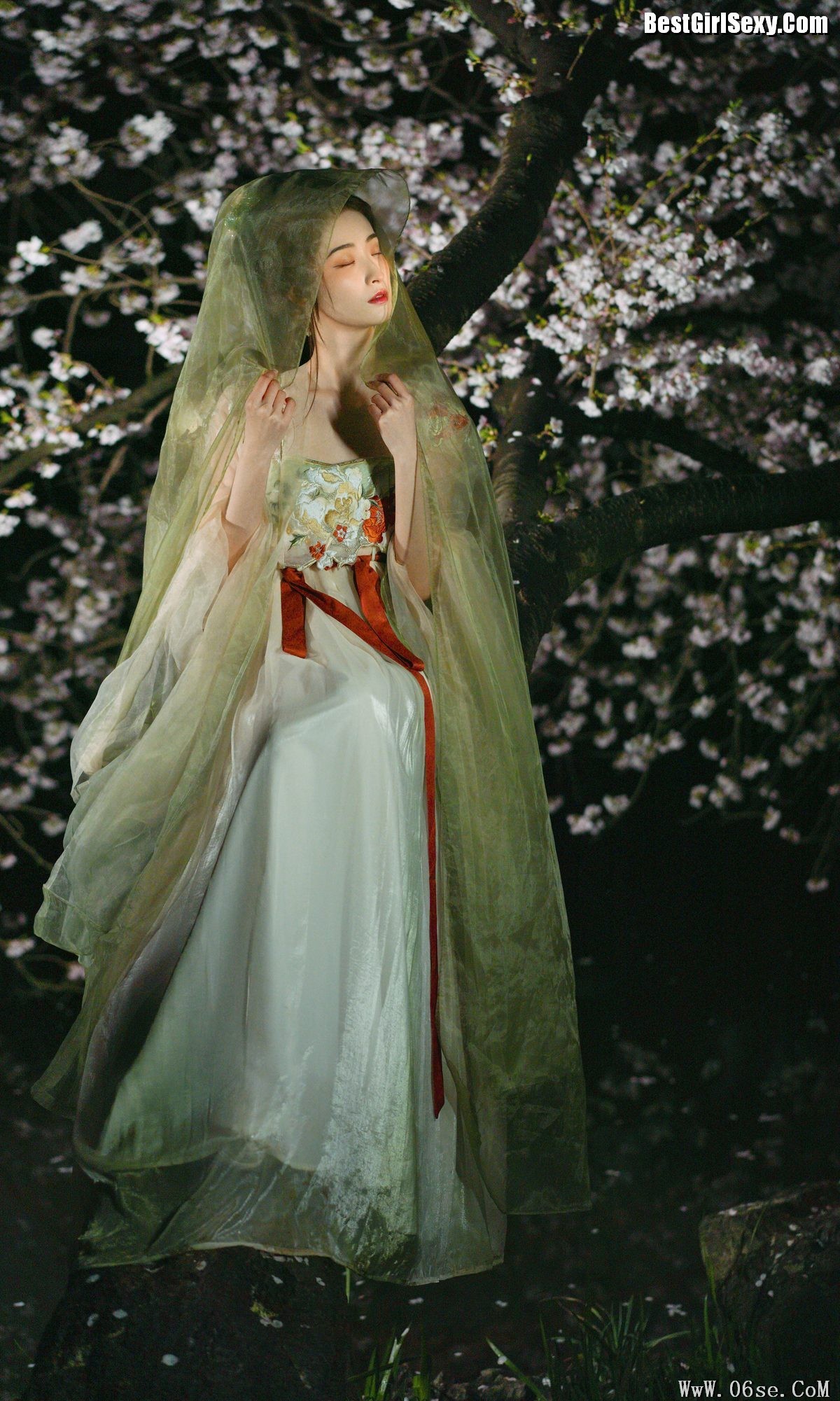 图片[21]-YiTuYu艺图语 Vol.4025 Shu Li[24P]-六色网