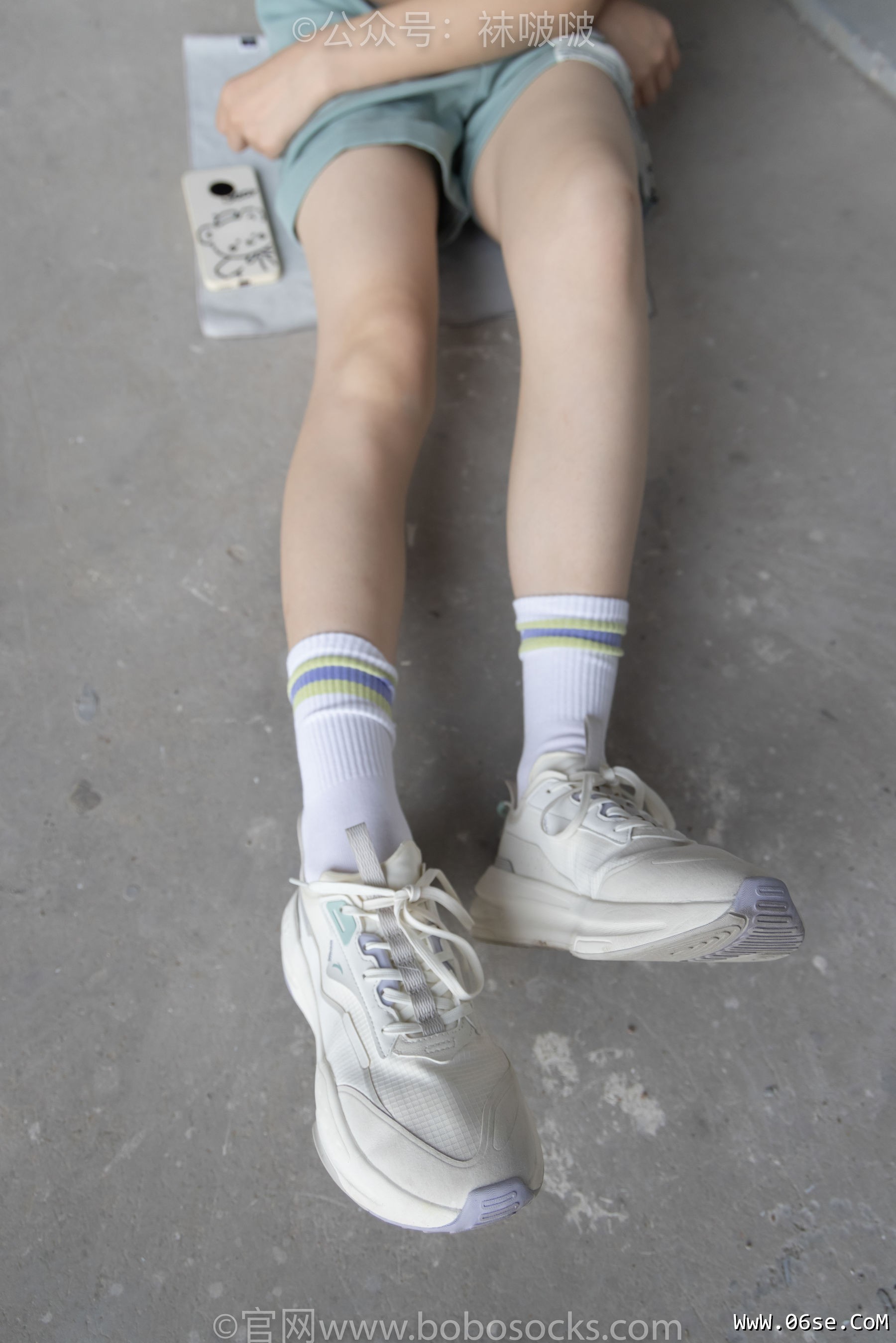 图片[31]-BoBoSocks袜啵啵 No.025 熊熊-安踏运动鞋、白色棉袜、裸足[146P]-六色网