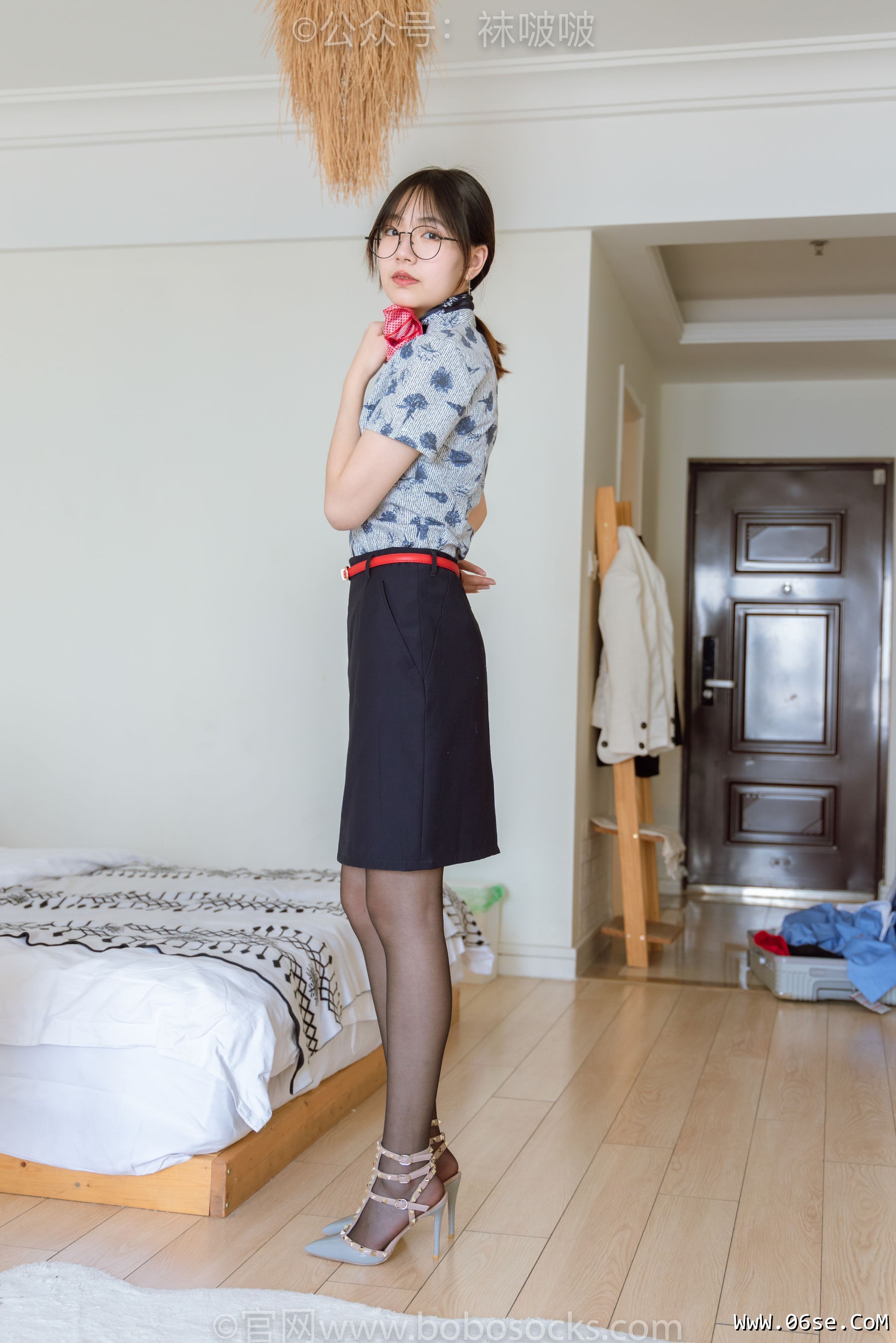 图片[4]-BoBoSocks袜啵啵 No.087 小甜豆-空姐制服、高跟鞋、黑丝[130P]-六色网