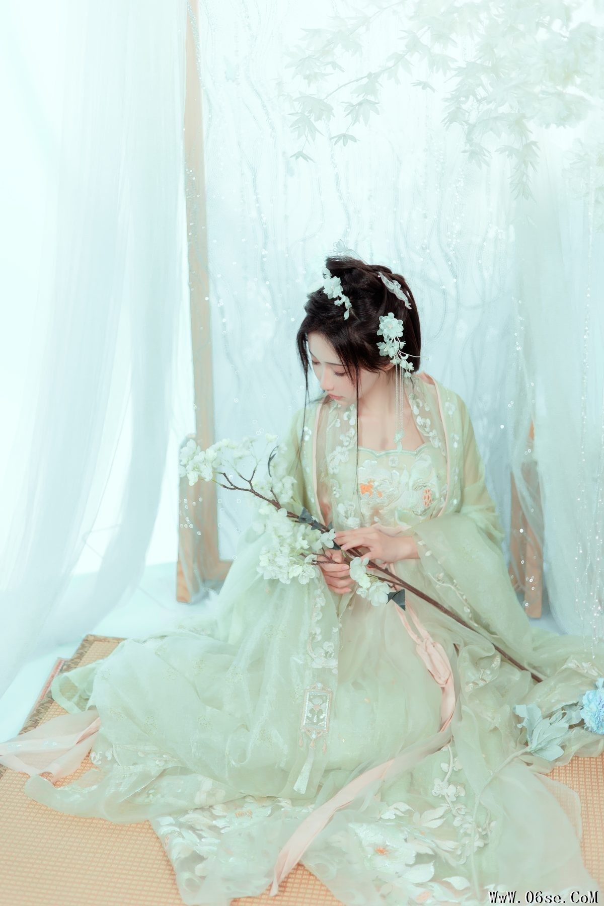图片[22]-YiTuYu艺图语 Vol.3684 Qi Luo Sheng De Xiao Su Su[28P]-六色网