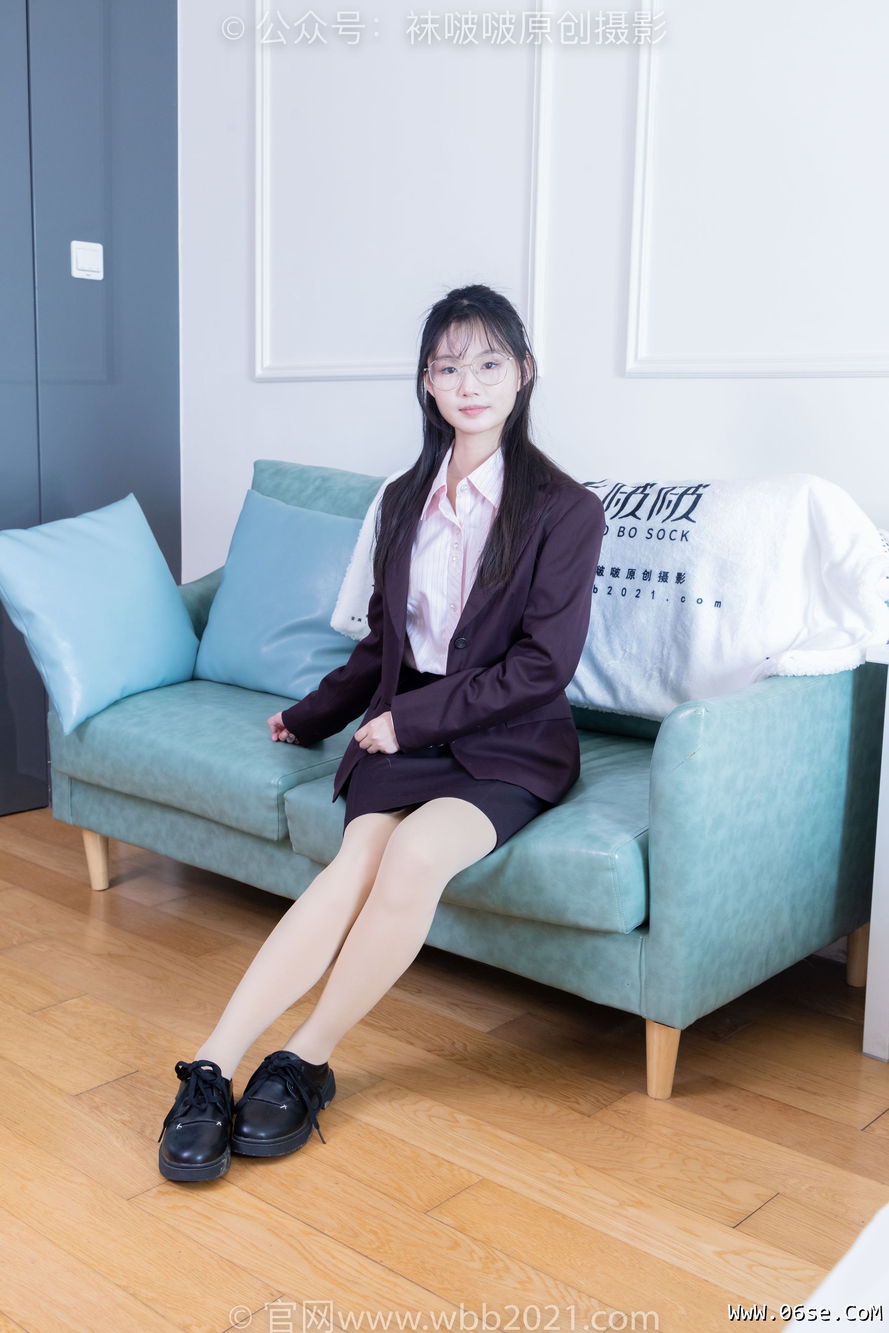 图片[35]-BoBoSocks袜啵啵 No.362 甜甜圈 -两双皮鞋、厚肉丝、厚黑丝、ol制服[230P]-六色网