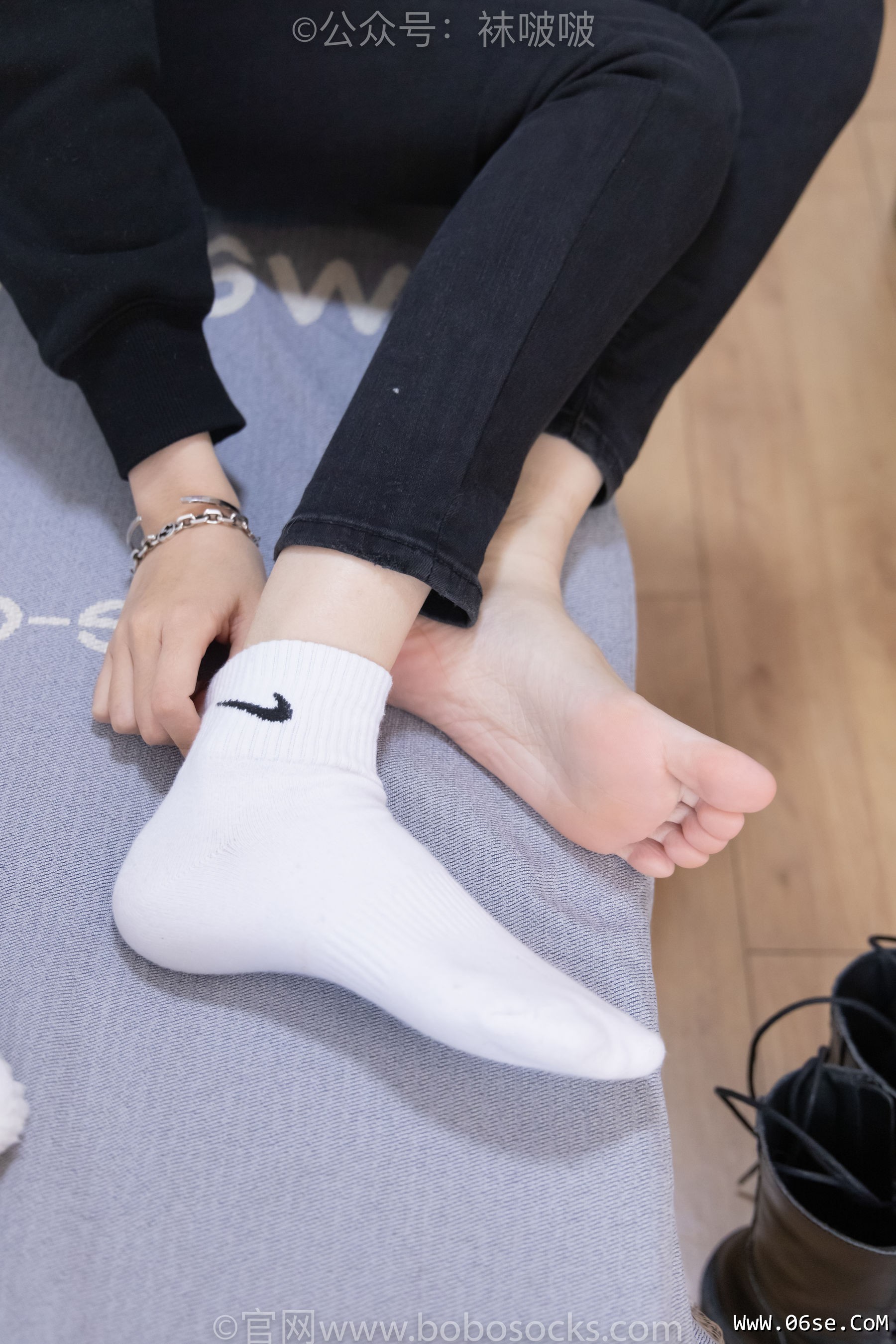 图片[118]-BoBoSocks袜啵啵 No.061 稚予-短靴、白棉袜、裸足[145P]-六色网