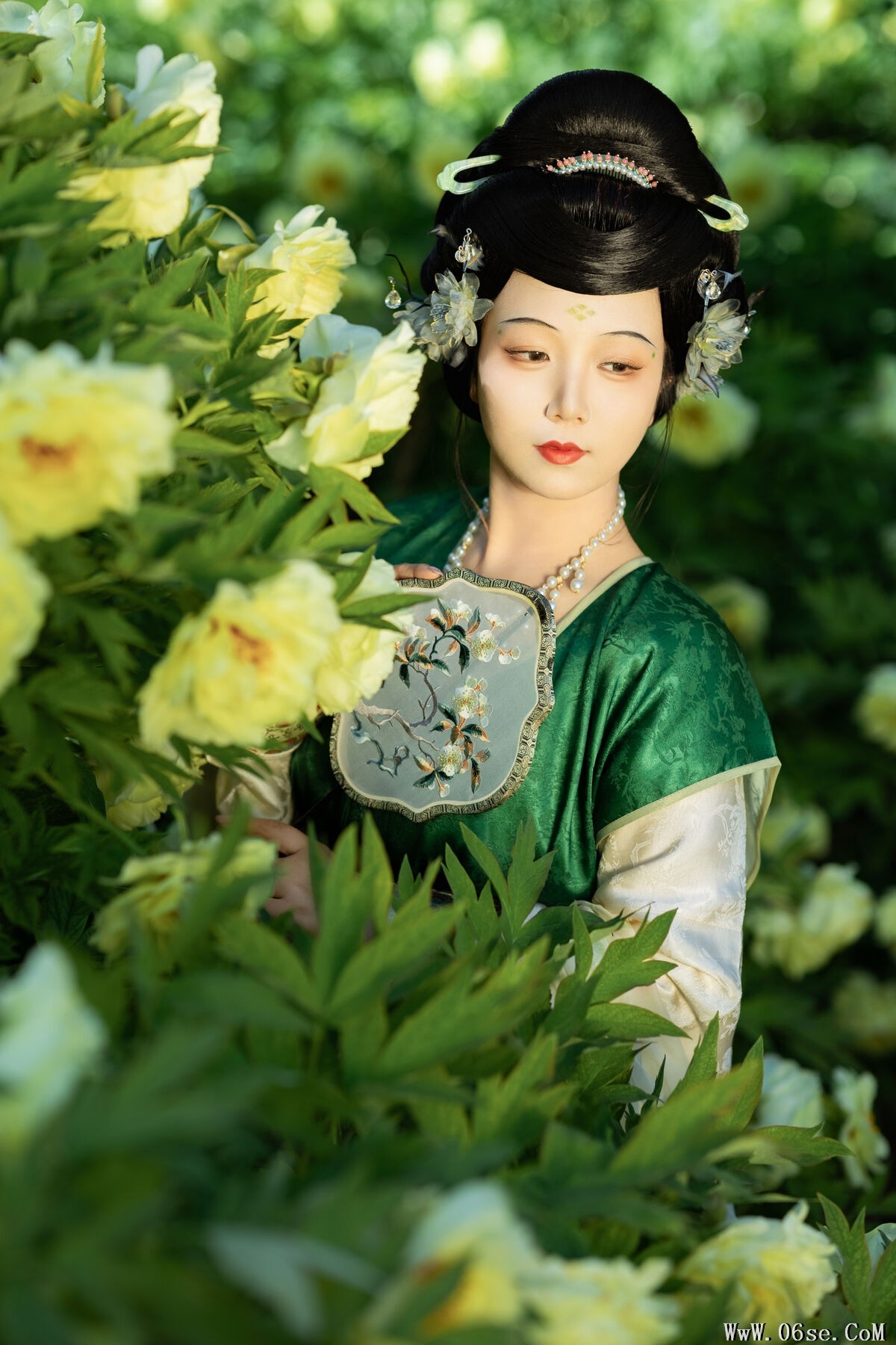 图片[35]-YiTuYu艺图语 Vol.7360 Hu Tu Tu Tu Tu Tu[35P]-六色网