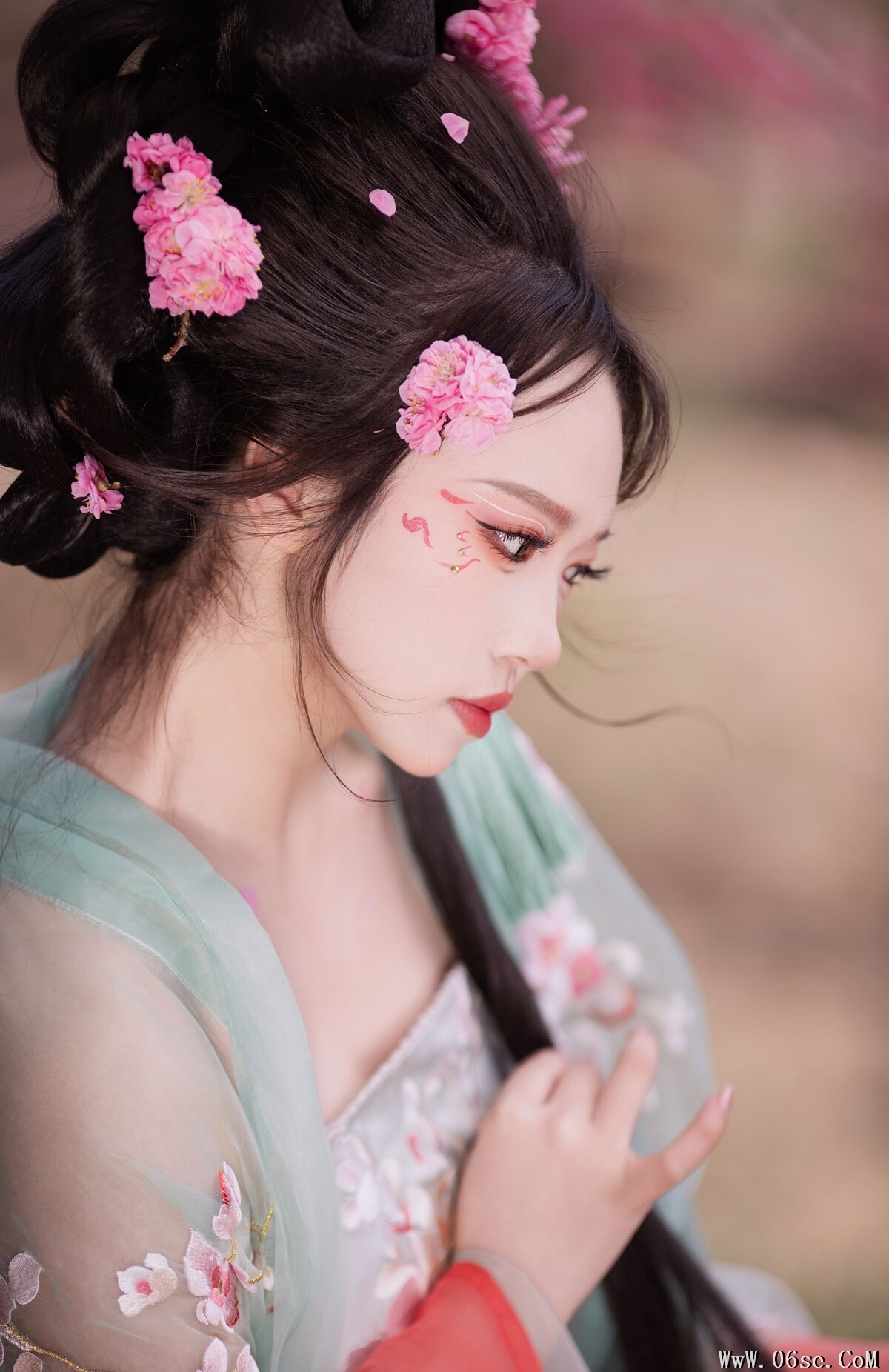 图片[13]-YiTuYu艺图语 Vol.6833 Huan Huan[23P]-六色网