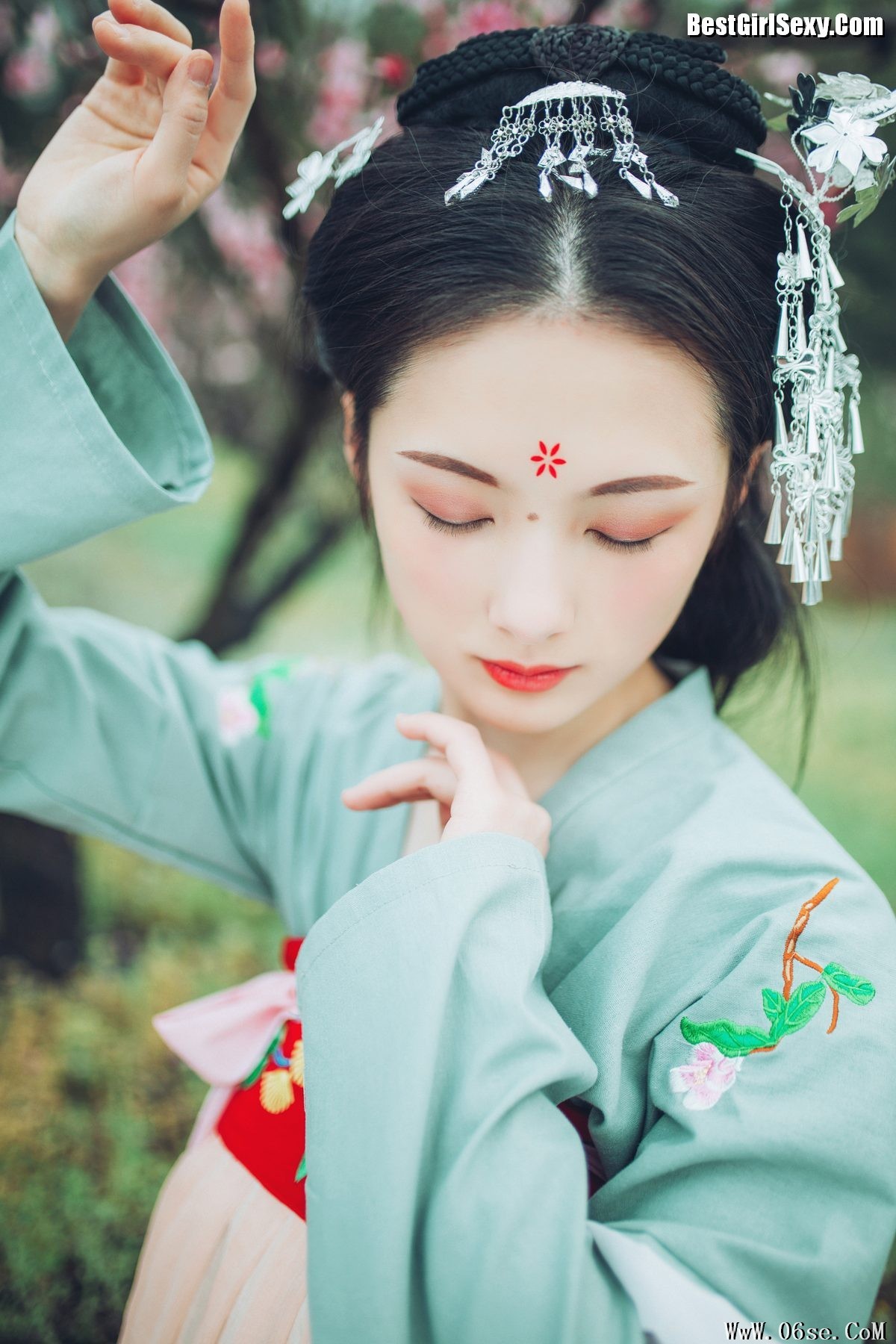 图片[12]-YiTuYu艺图语 Vol.4056 Fan Fan[32P]-六色网