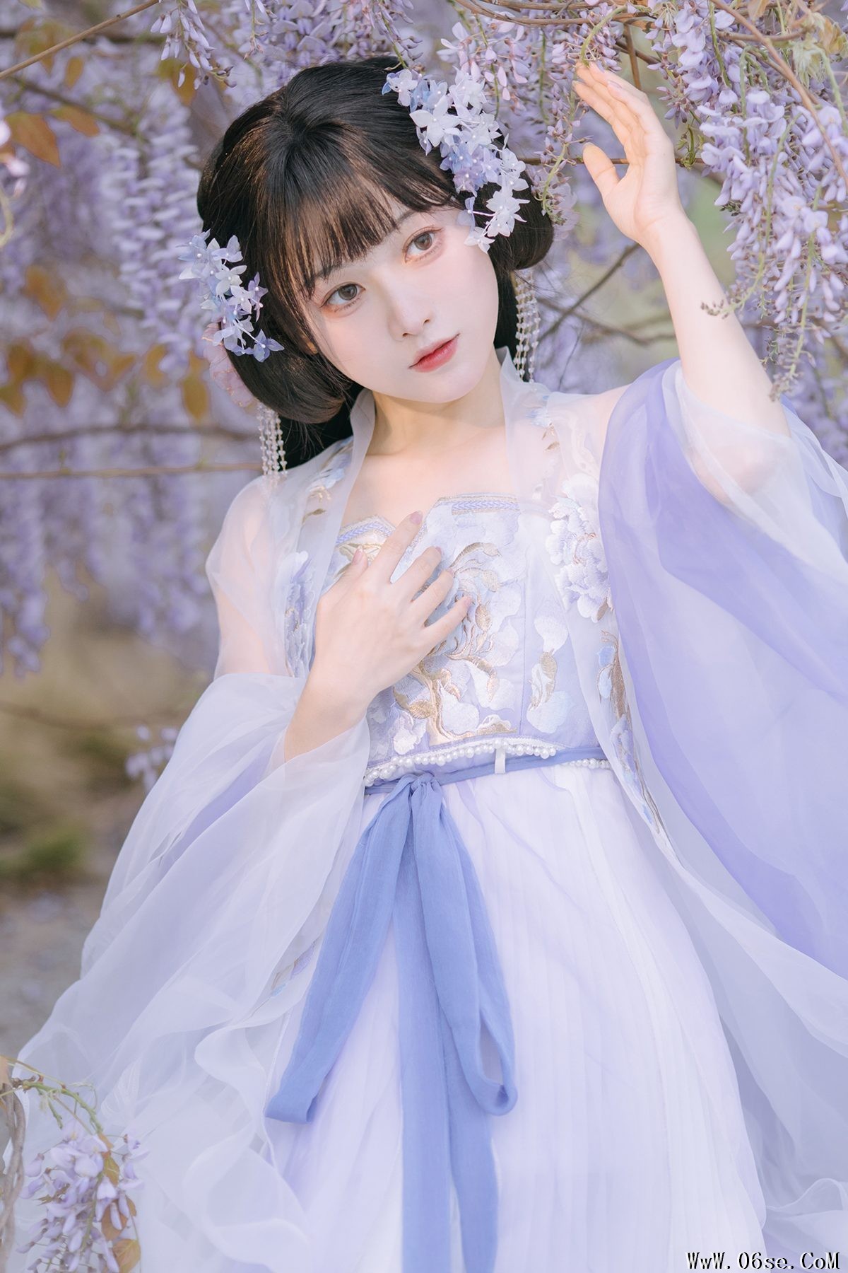 YiTuYu艺图语 Vol.4111 Me La Kong Que[21P]-六色网