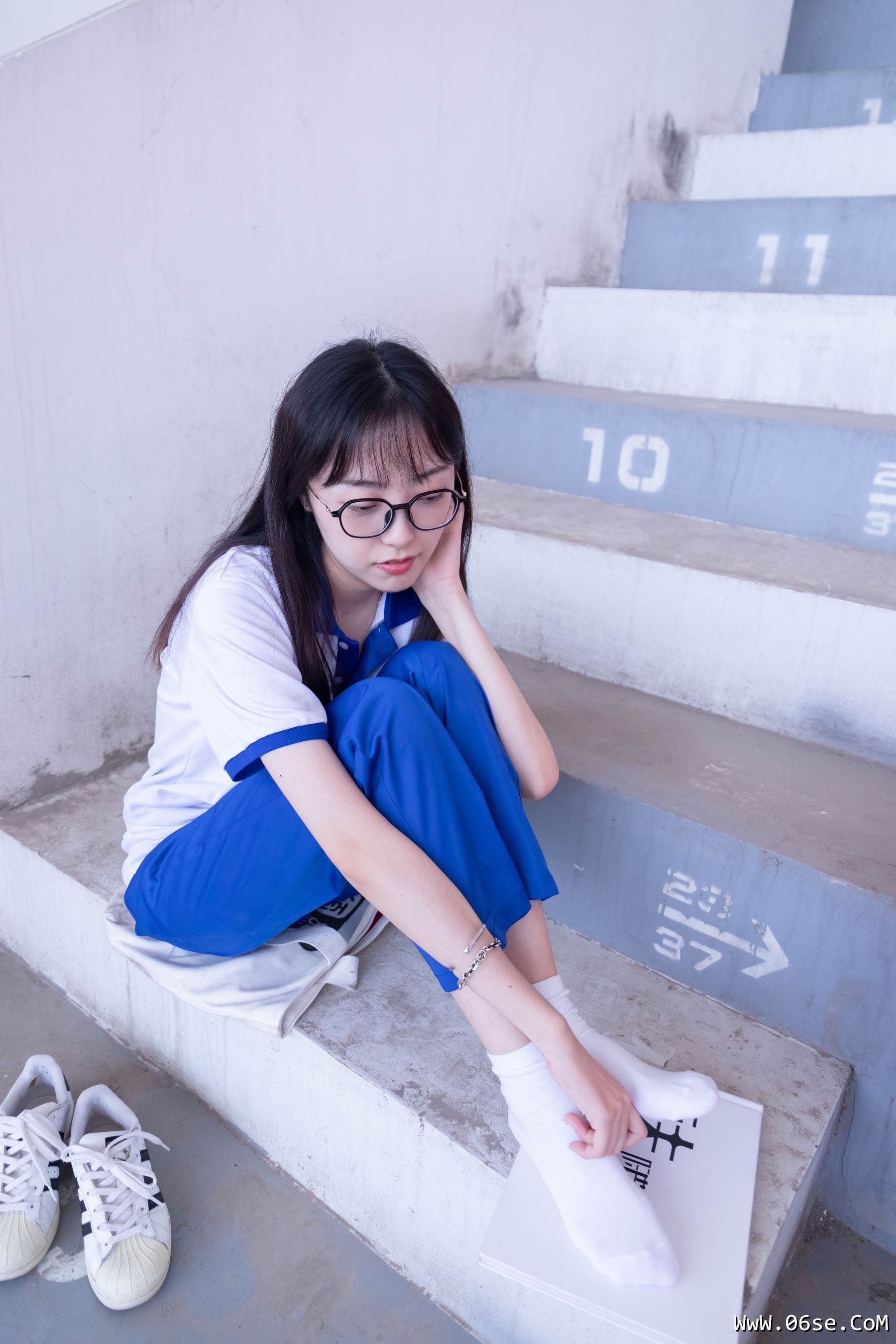 图片[83]-BoBoSocks袜啵啵 No.002 稚予-校服、贝壳头、白棉袜、裸足[139P]-六色网