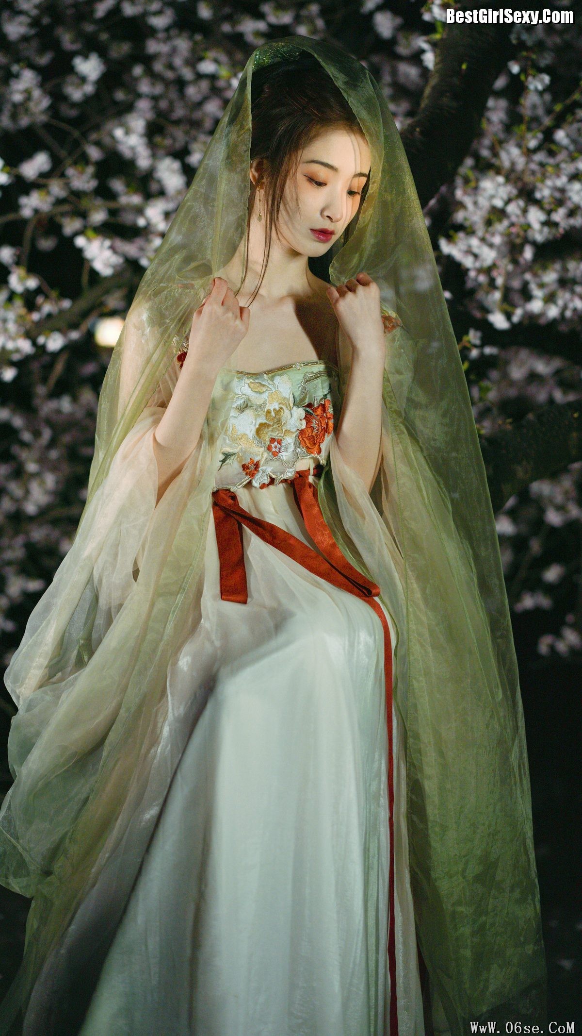 图片[20]-YiTuYu艺图语 Vol.4025 Shu Li[24P]-六色网