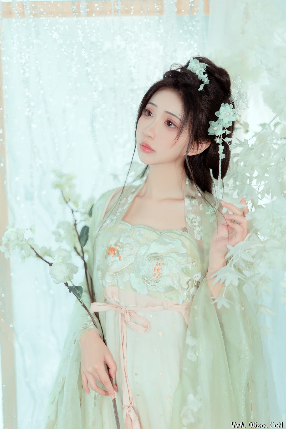图片[28]-YiTuYu艺图语 Vol.3684 Qi Luo Sheng De Xiao Su Su[28P]-六色网